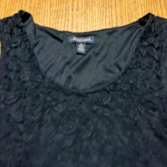 Women’s Top Size Small Notations - Picture 2 of 6